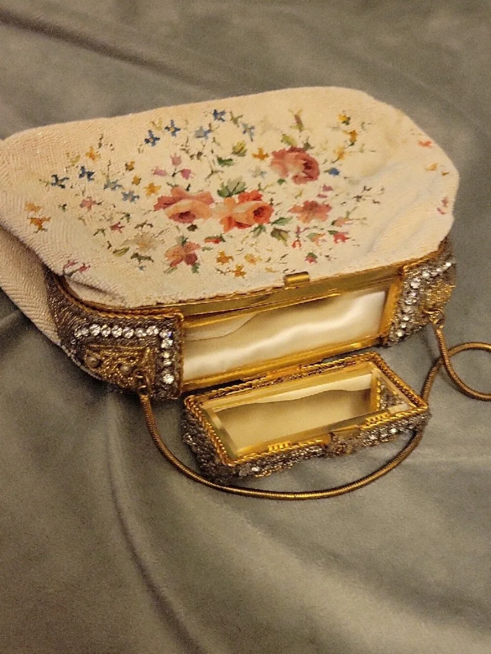Handmade Vintage Embellished Floral Beaded Handbag - Cream
